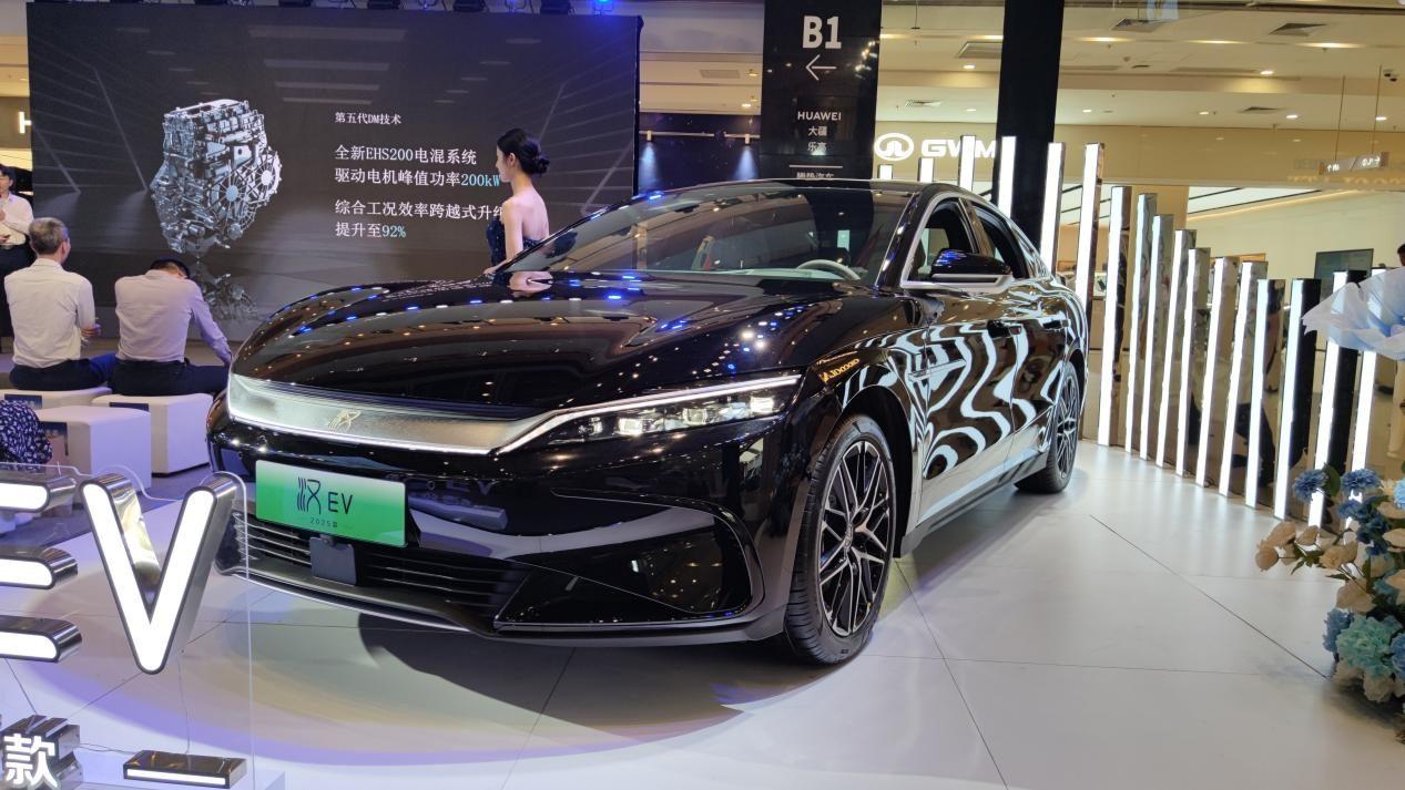 主打就是聽勸!2025款比亞迪漢全面升級(jí),僅售16.58萬元起